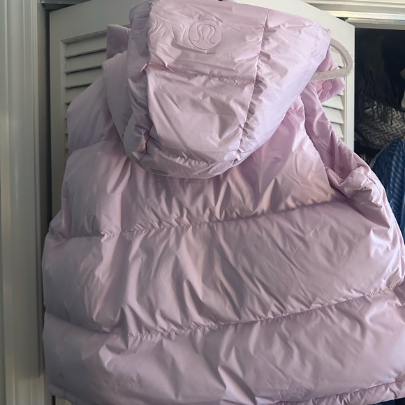 Lululemon Wunder Puff Cropped Vest - Picture 2 of 4